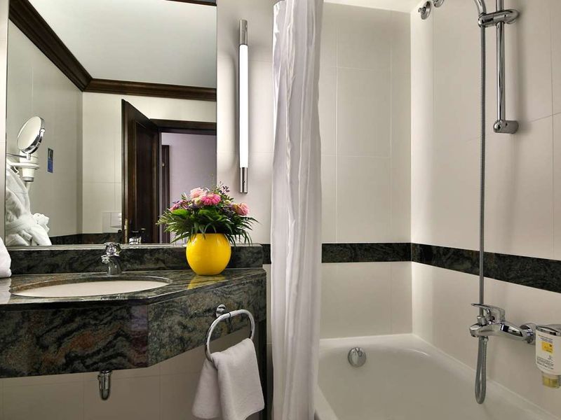Hotel Photo 9