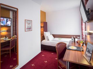 Hotel pic TIPTOP Hotel Burgschmiet Garni