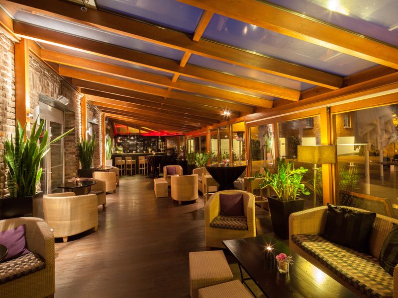 Hotel Photo 6