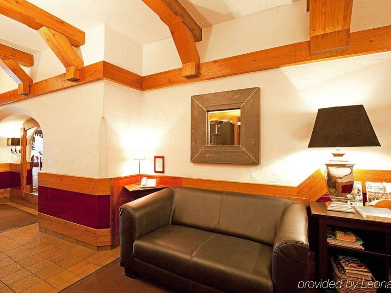 Hotel Photo 9