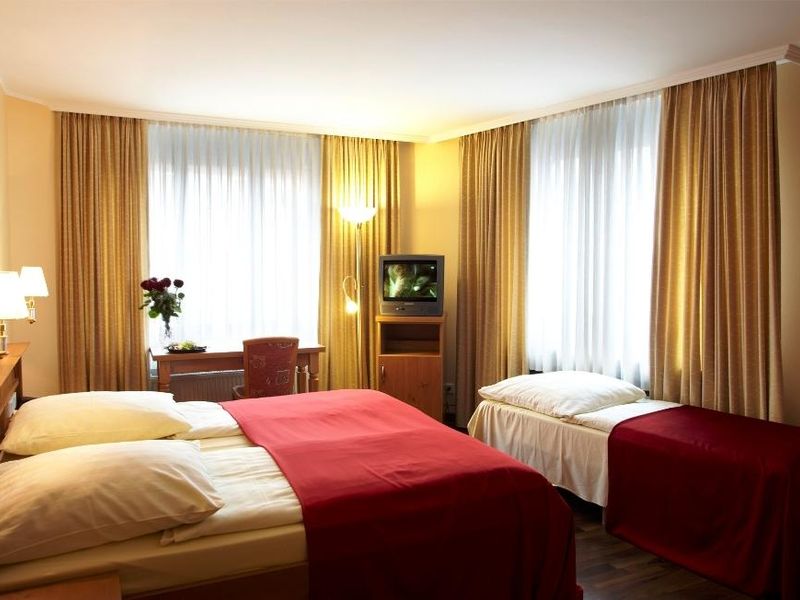 Hotel Photo 1