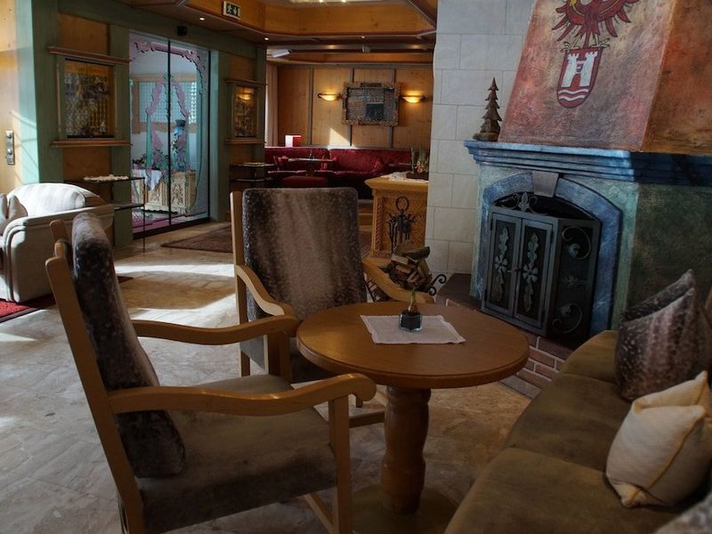 Hotel Photo 12