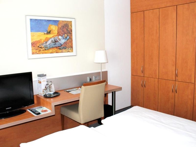 Hotel Photo 6