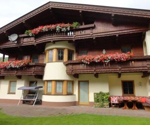 Ferienhaus Regina Vorderlanersbach Austria