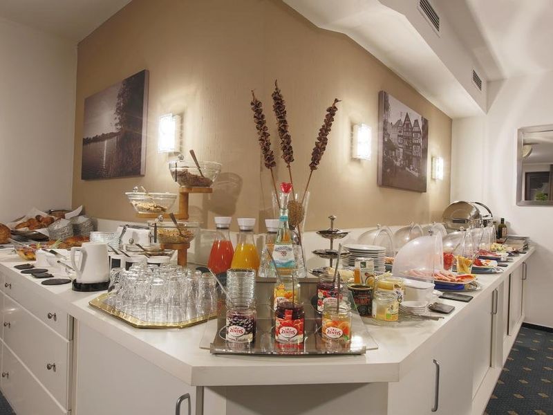 Hotel Photo 10