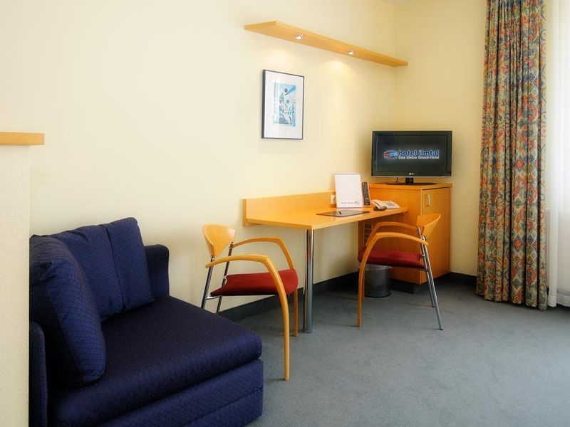 Hotel Photo 9