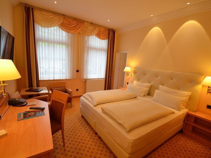 Hotel Photo 8