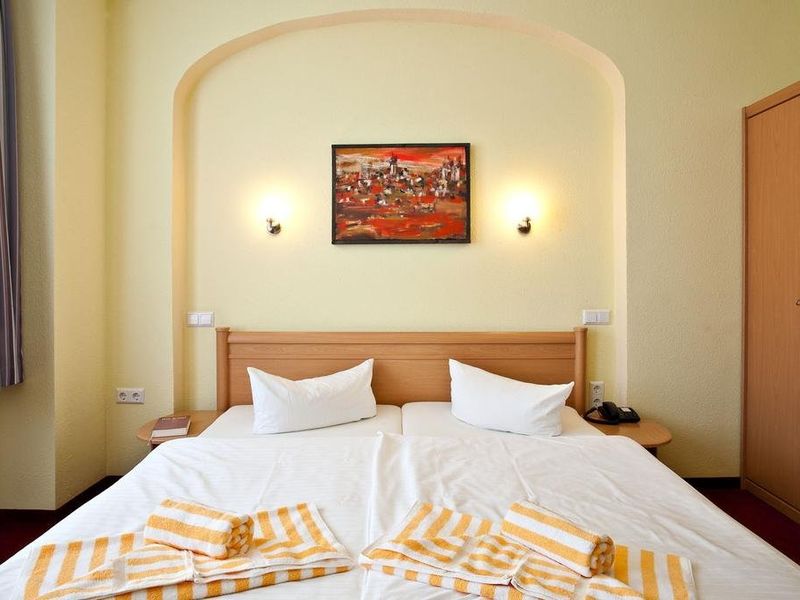 Hotel Photo 1