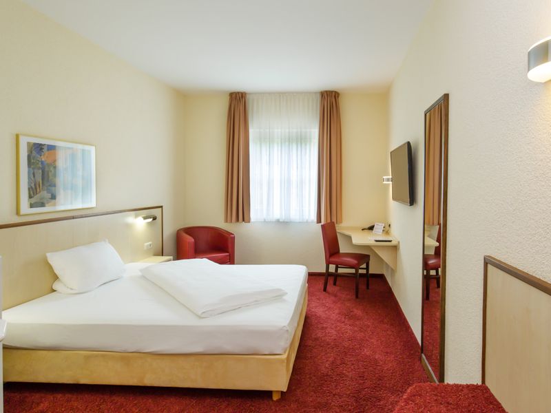 Hotel Photo 1