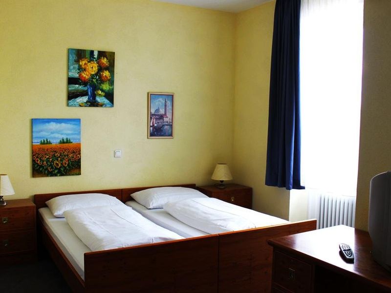 Hotel Photo 1