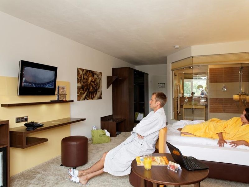 Hotel Photo 9
