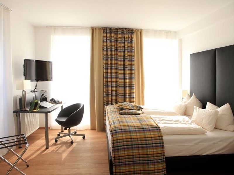 Hotel Photo 1