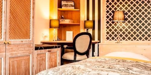 Hotel Photo 12