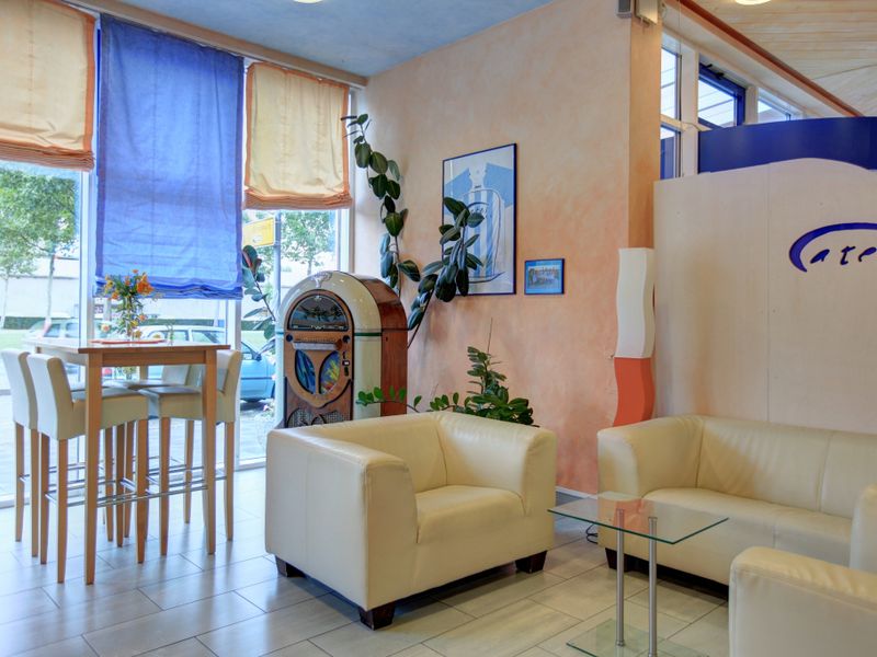 Hotel Photo 8