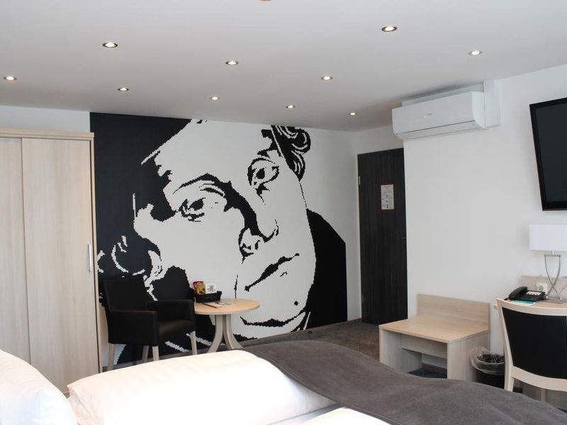 Hotel Photo 5
