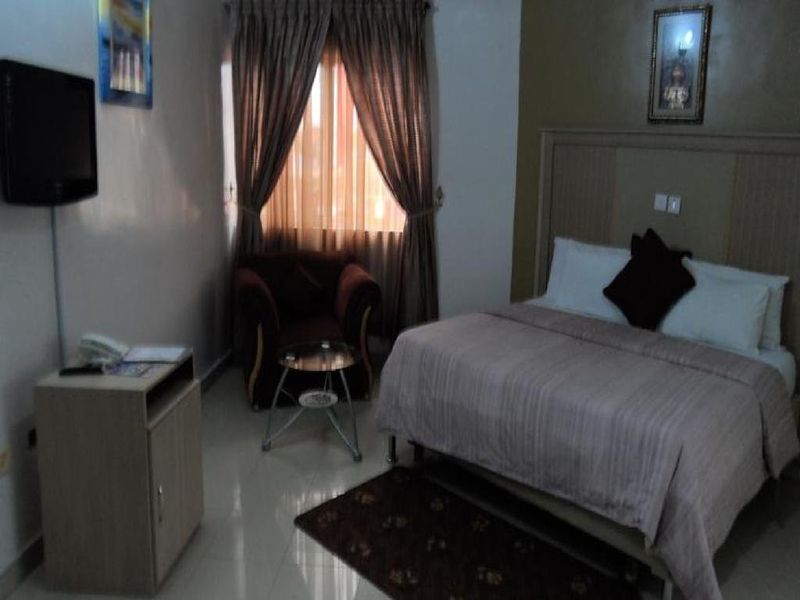 Hotel Photo 6