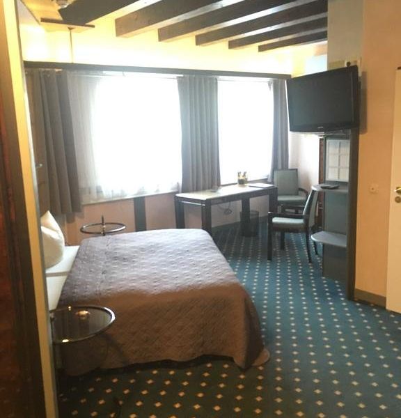 Hotel Photo 1