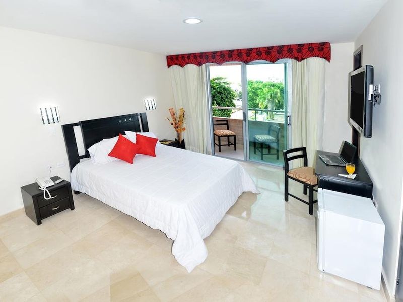 Hotel Photo 1