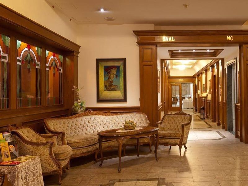 Hotel Photo 8