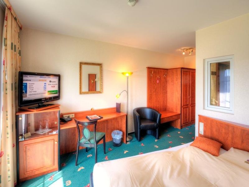 Hotel Photo 5