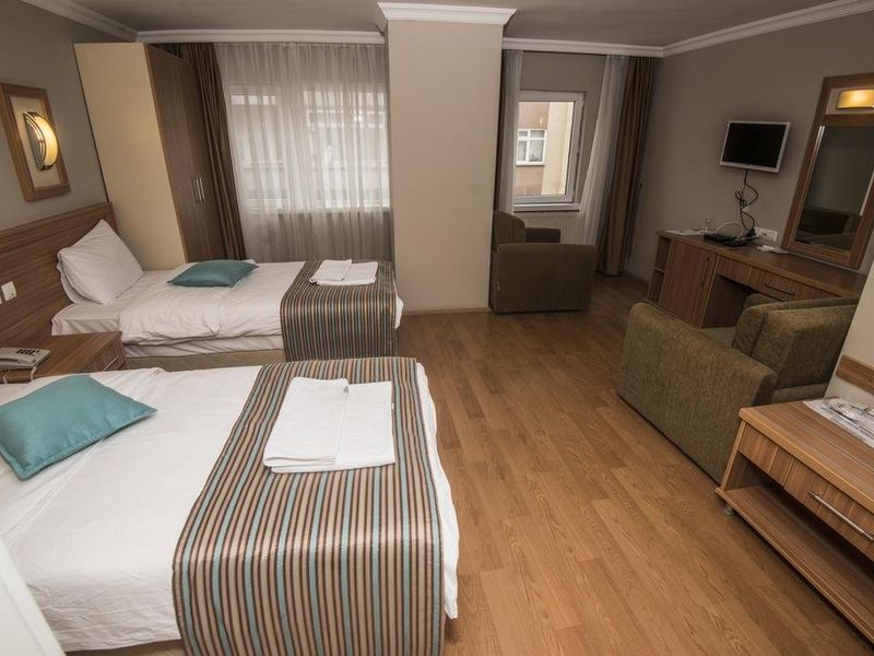 Hotel Photo 8