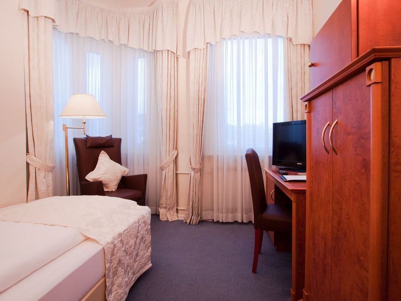 Hotel Photo 6