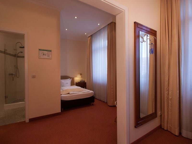 Hotel Photo 8