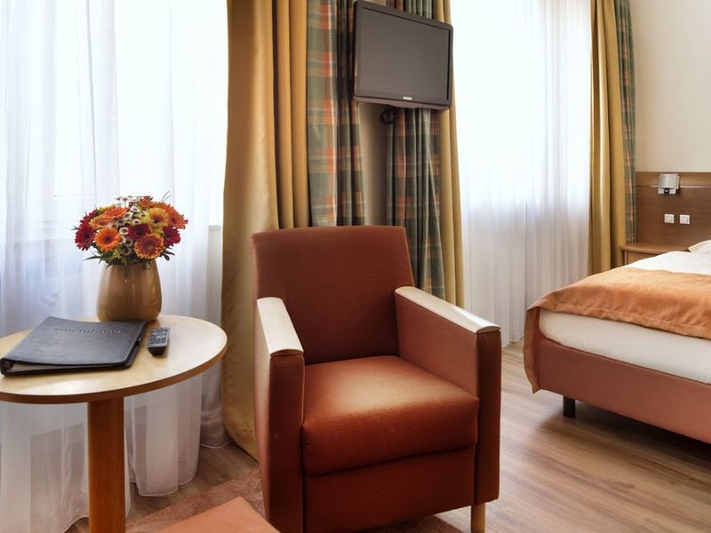 Hotel Photo 1