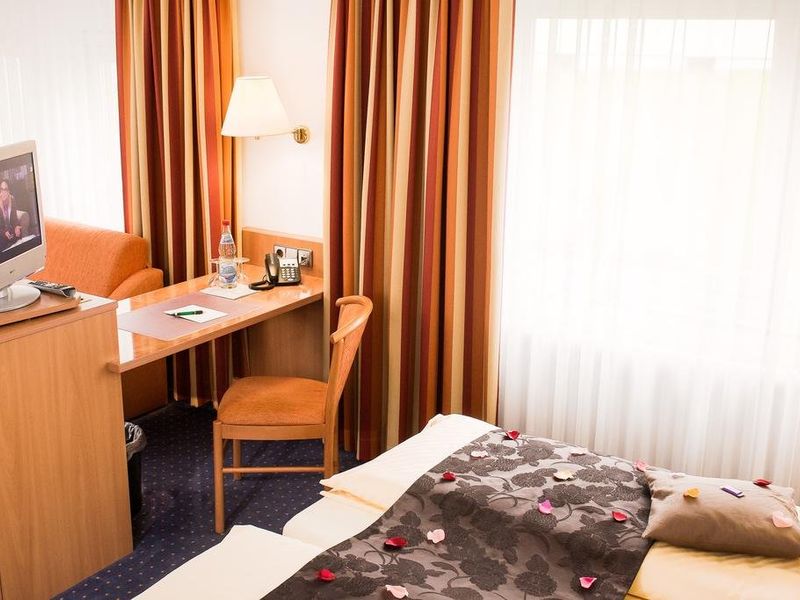 Hotel Photo 5