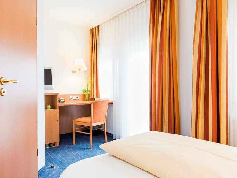 Hotel Photo 6
