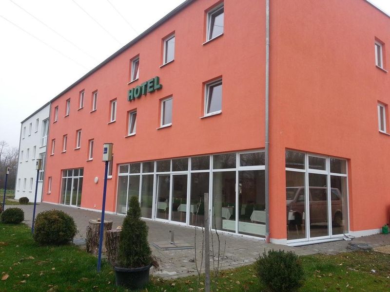 Hotel Photo 11