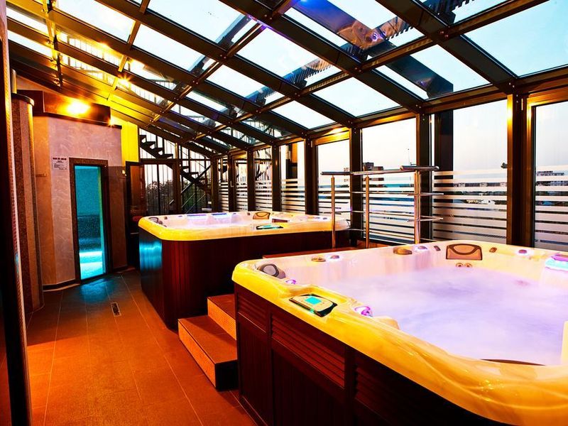Hotel Photo 8