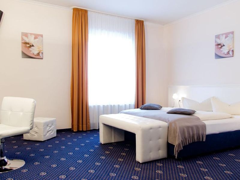 Hotel Photo 1