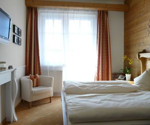 Hotel Roter Hahn - Bed & Breakfast Garmisch-Partenkirchen Germany