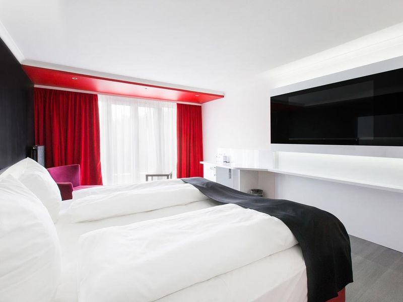 Hotel Photo 1