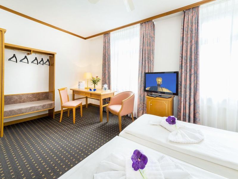 Hotel Photo 1