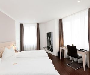 Manhattan Hotel Frankfurt am Main Germany