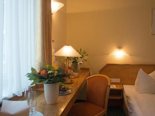 Hotel Photo 12