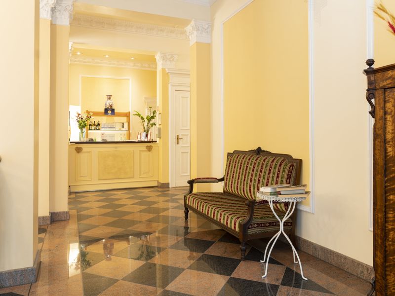Hotel Photo 9