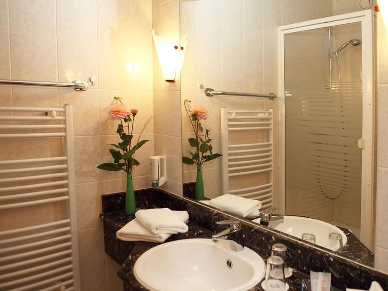 Hotel Photo 8