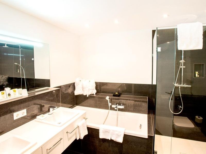 Hotel Photo 9