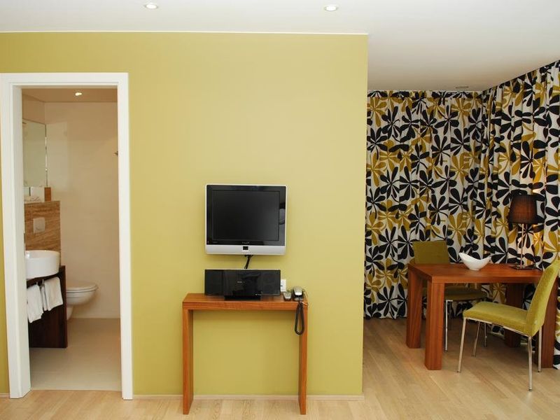 Hotel Photo 6