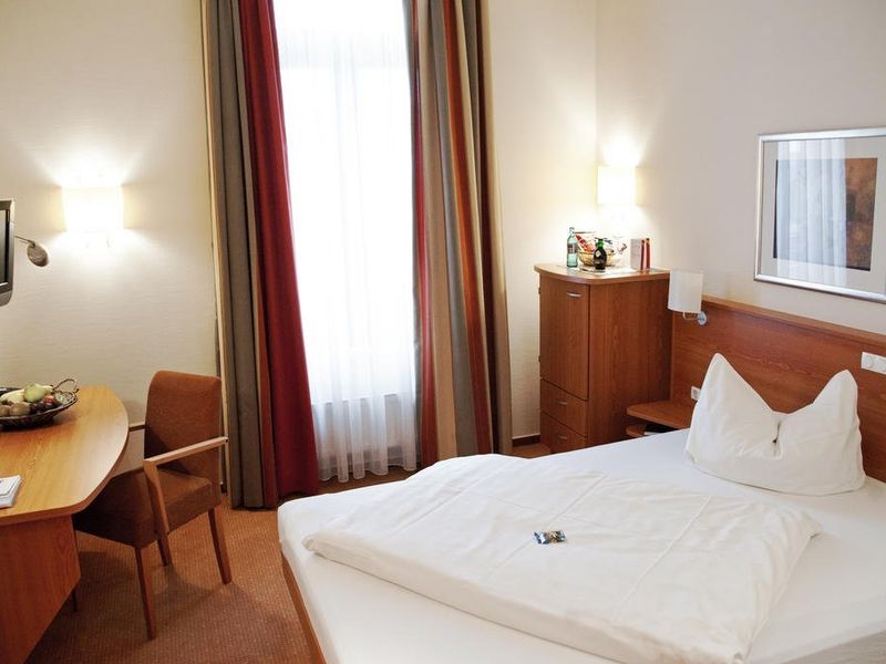 Hotel Photo 1