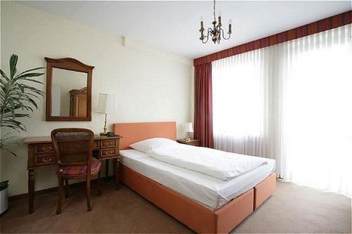 Hotel Photo 8