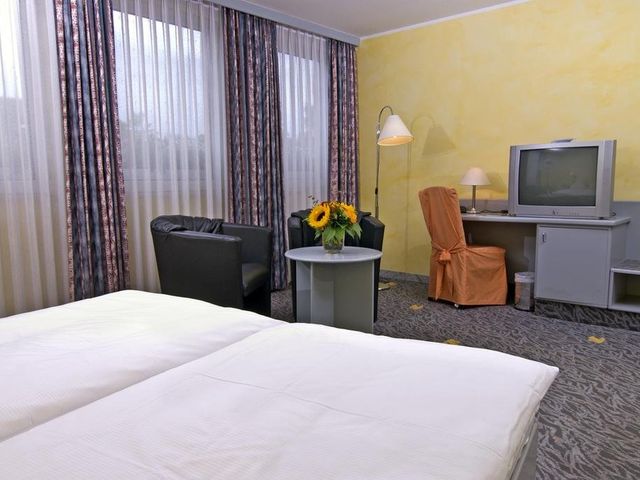 Hotel am Schwan, Dusseldorf Germany