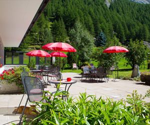 Alpenhof Im Sommer Hp Moglich Saas Almagell Switzerland