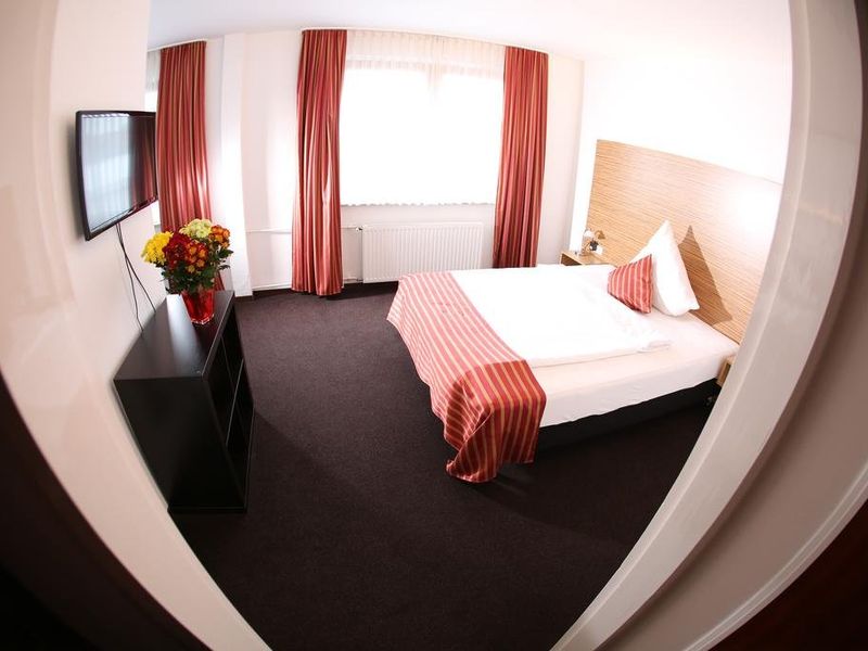 Hotel Photo 1