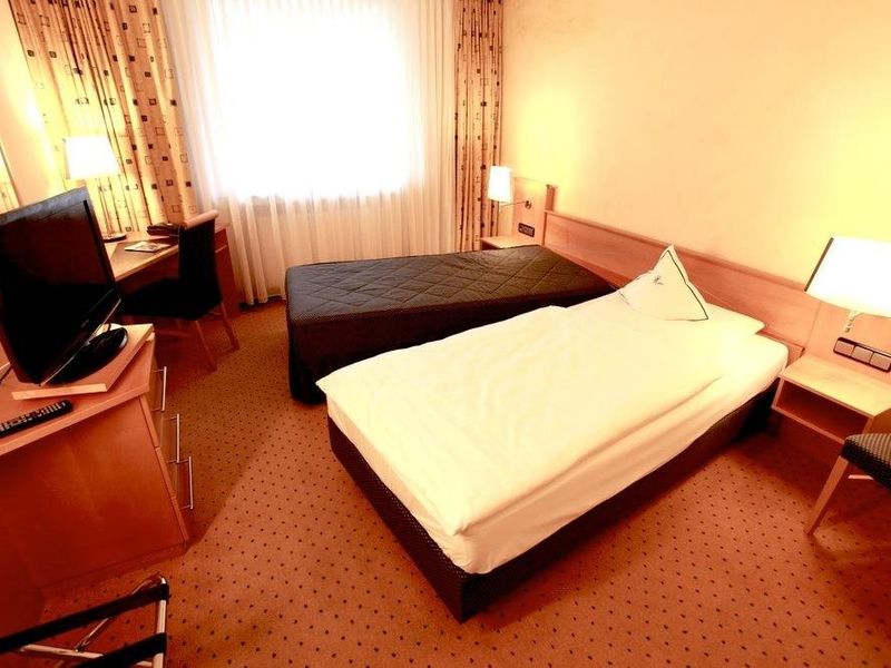 Hotel Photo 1