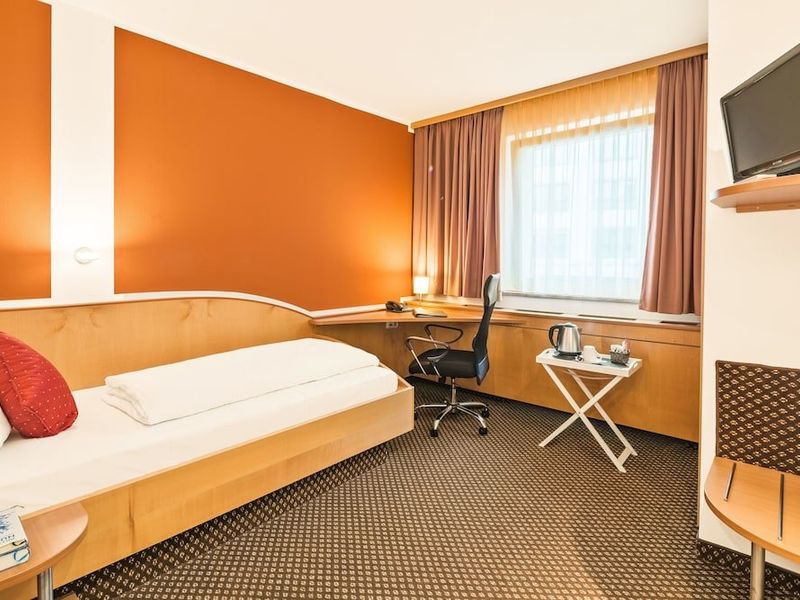 Hotel Photo 1