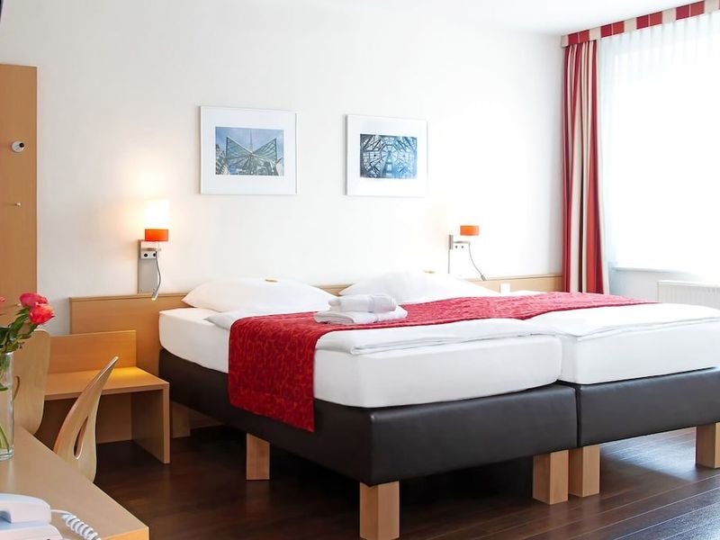 Hotel Photo 4